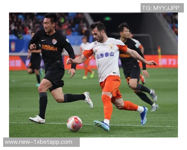 克雷桑精彩表现助力泰山队大胜对手5-1再添一城